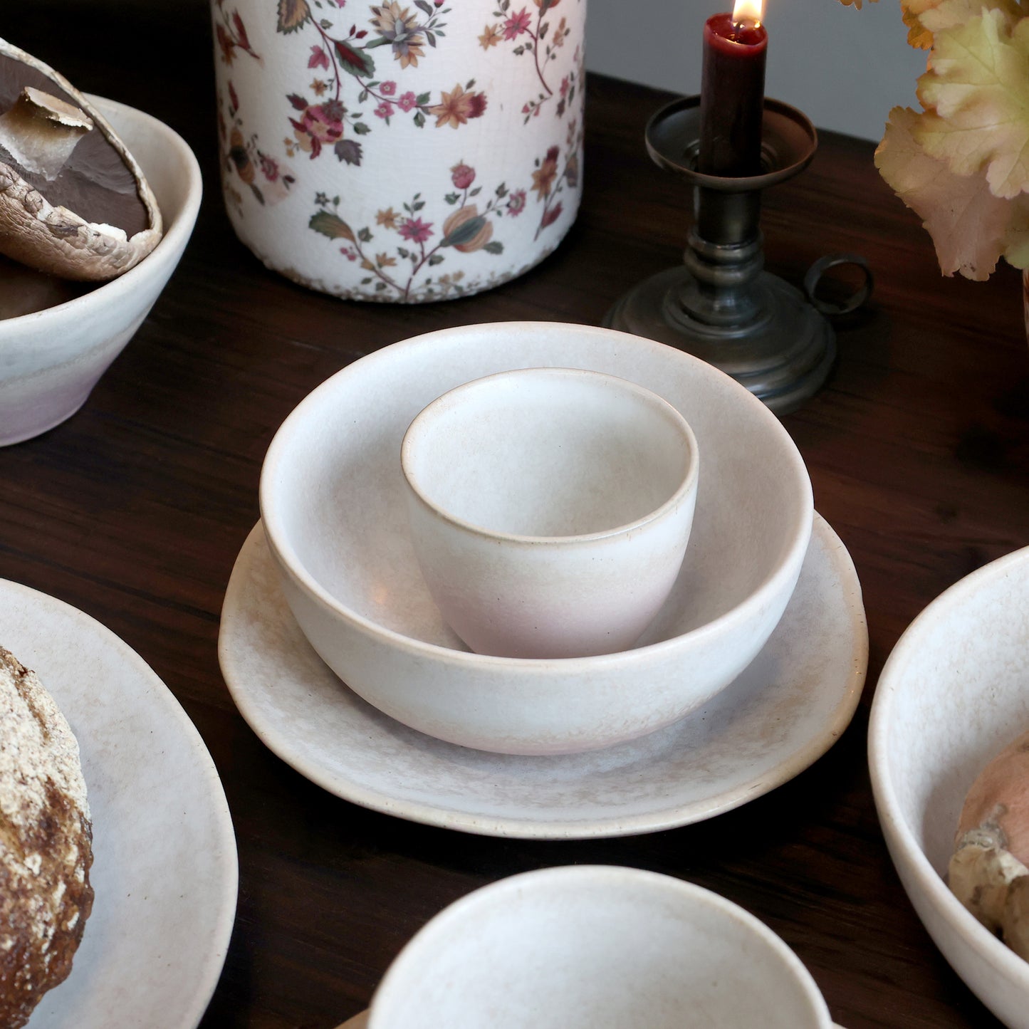 Krus i porcelæn støvet rosa