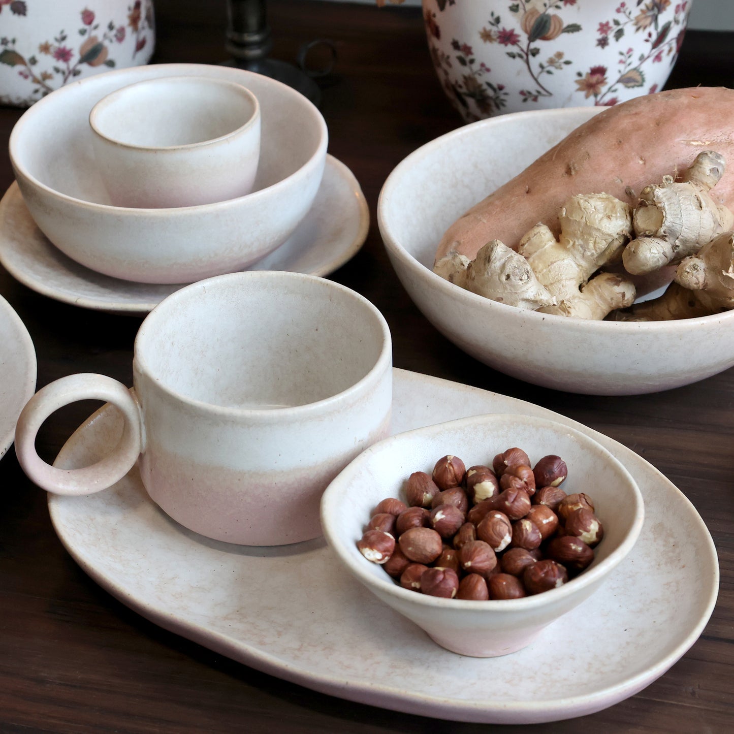 Skål i porcelæn støvet rosa